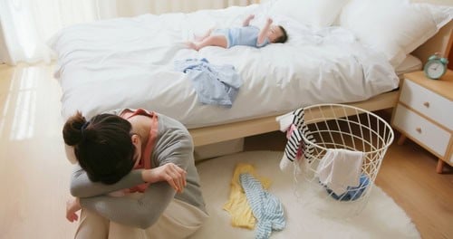 How to clean the house when you have an infant