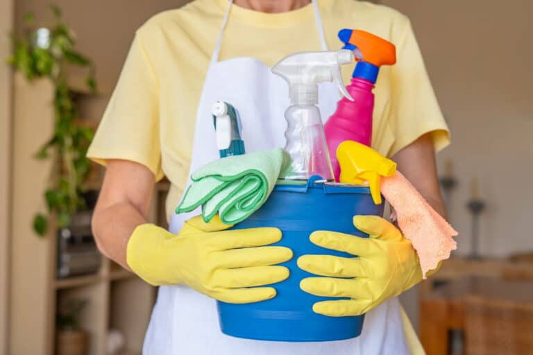 What are the signs of an unhealthy home